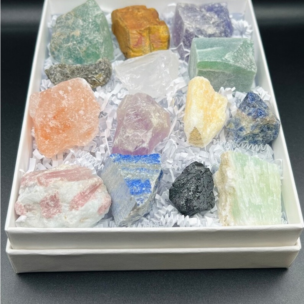 Mixed Box Mystery Crystal Gift Set - Picture 4 of 7